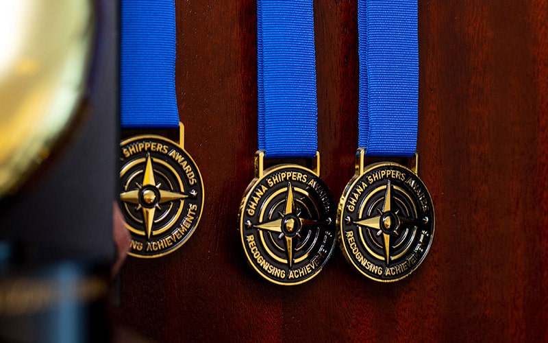 awards-3-min awards-3-min